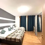 Venice Rooms Arian 01